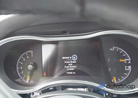 2020 Jeep Grand Cherokee Altitude 4X4 z USA, uszkodzony, nr VIN 1C4RJFAG3LC384300